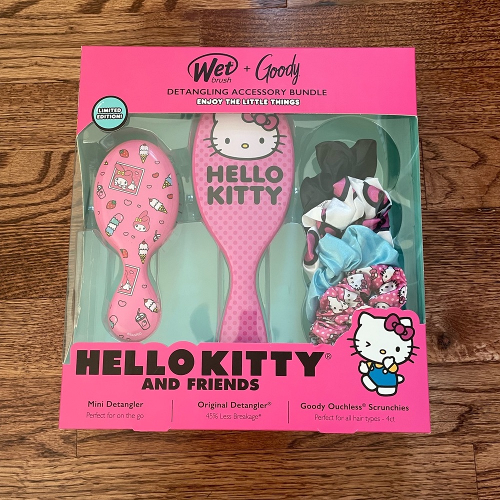 NIB Wet Brush + Goody Hello Kitty and Friends Detangling Accessory Bundle